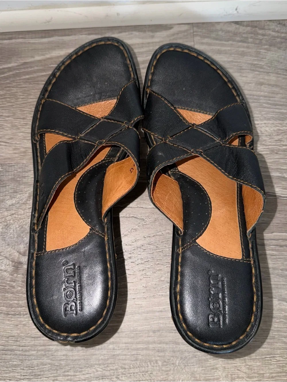 Born Black Leather upper crossover slip on Slide Sandals 7